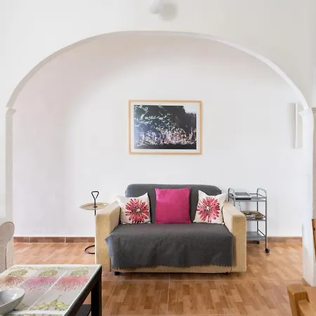 Home2book Charming Cruz Center *