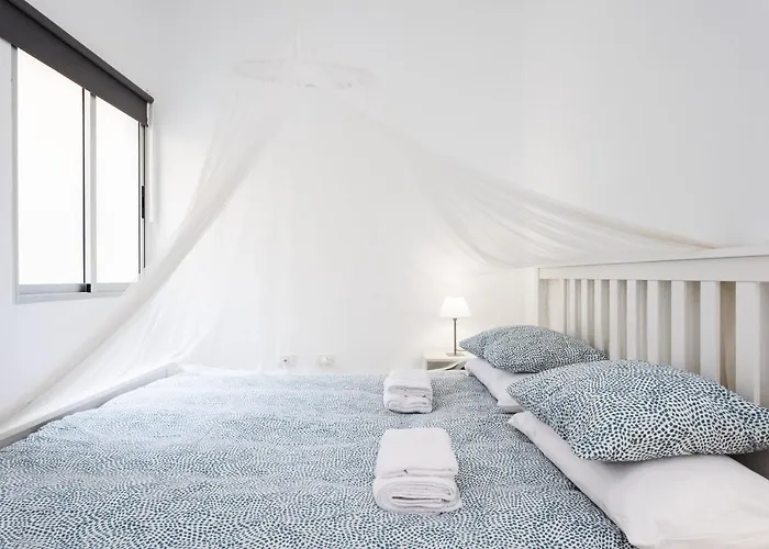 Home2book Charming Cruz Center Appartement